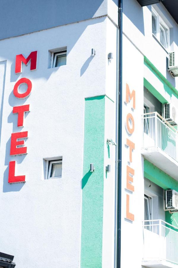 Motel Aura Вишеград Екстер'єр фото